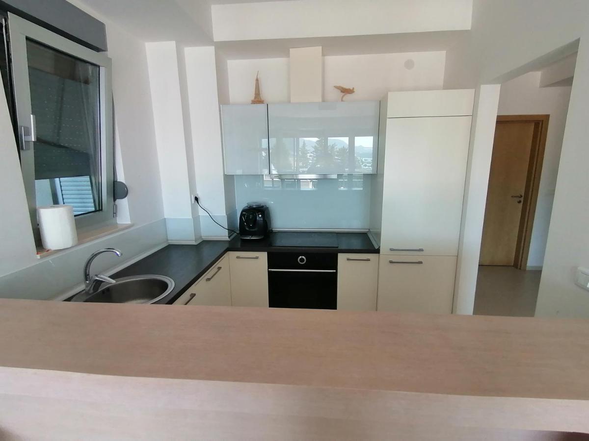 Apartman Sara Pržno المظهر الخارجي الصورة